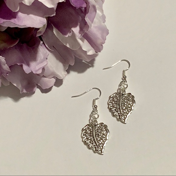Hollow Leaf Carved Earrings - Picture 3 of 6
